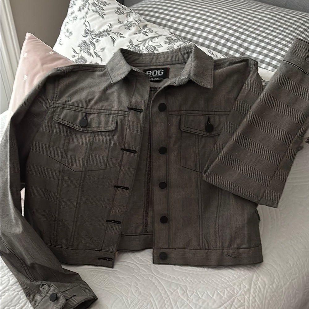 BDG Gray Plaid houndstooth Button-Up Trucker Style Jacket, XL
